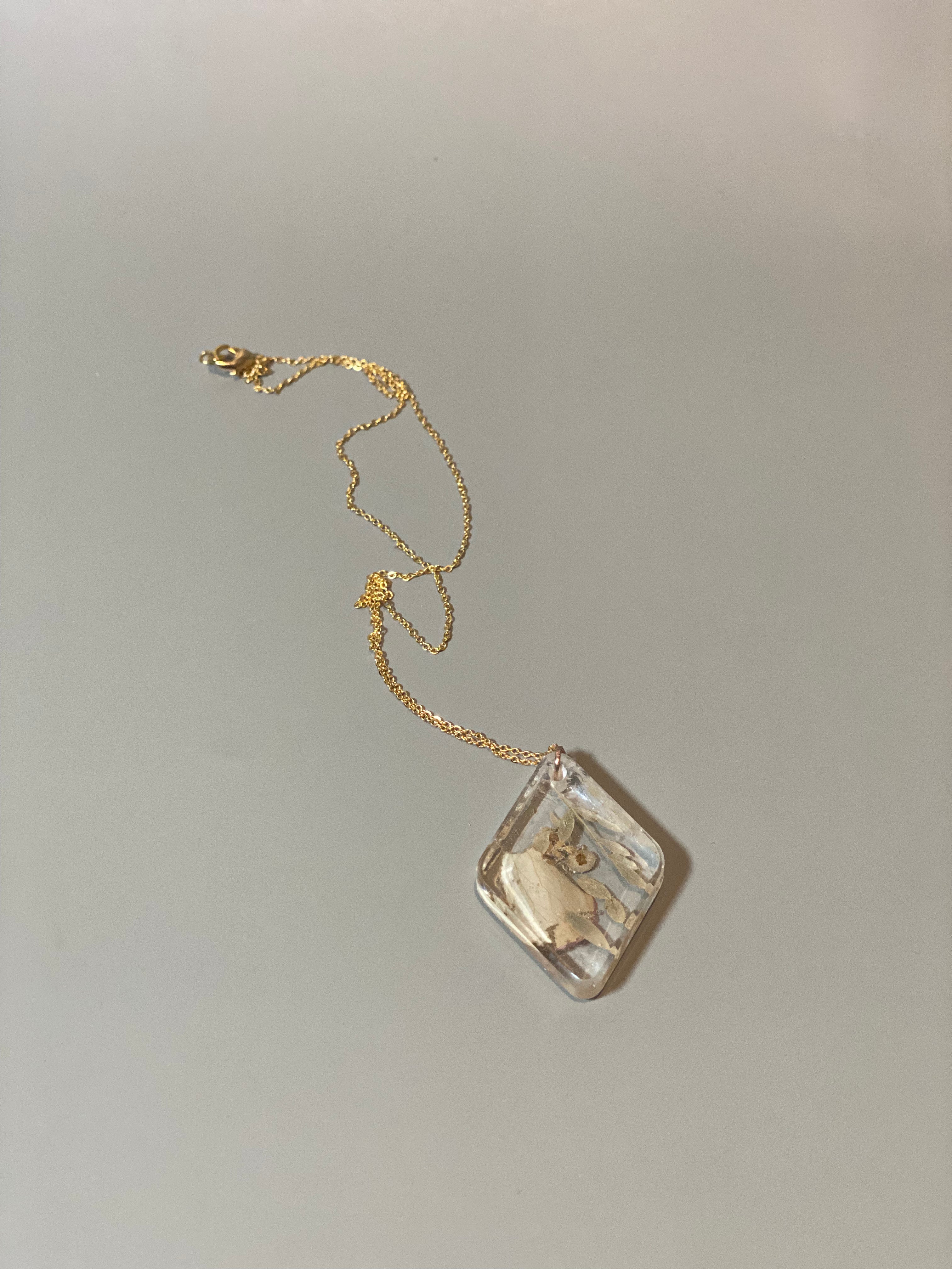 Light Diamond Botanical Resin Necklace